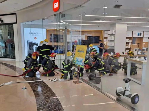 沈陽(yáng)消防鐵西大隊(duì)開(kāi)展大型商業(yè)綜合體消防熟悉演練 筑牢安全防線(xiàn)